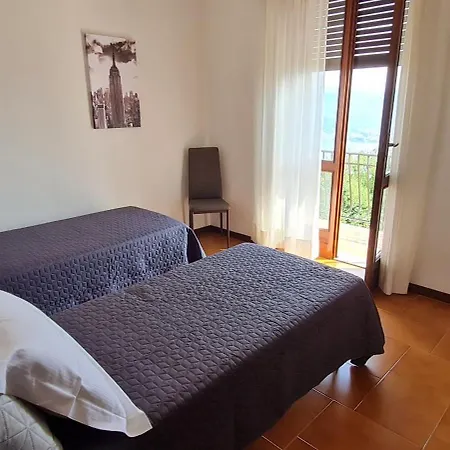 Casabelvederestresa 3 Lejlighed *